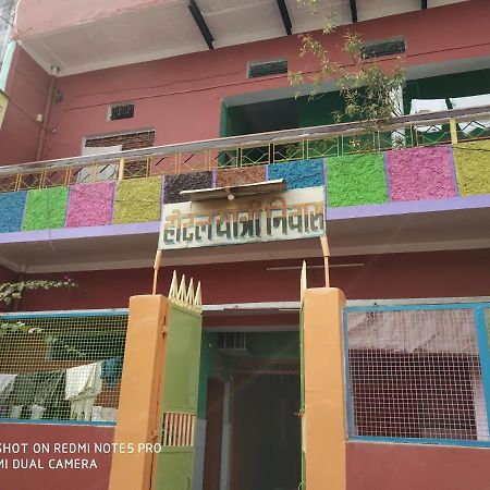 Hotel Yatri Niwas Varanasi Exterior foto