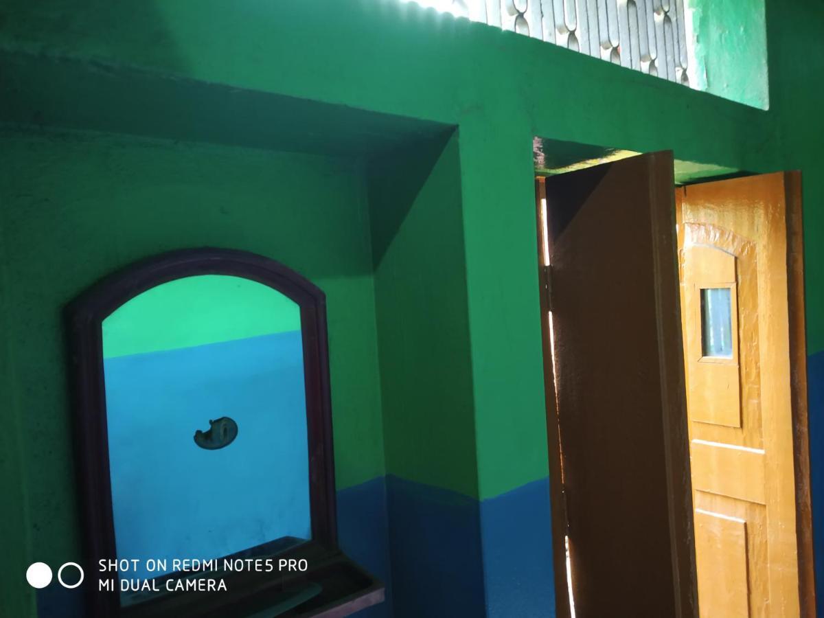 Hotel Yatri Niwas Varanasi Exterior foto