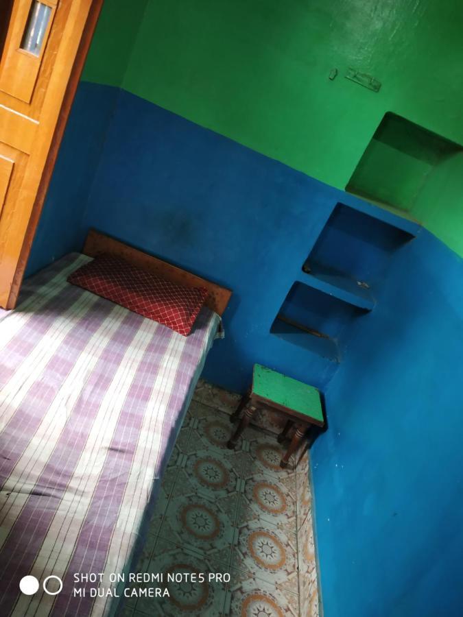 Hotel Yatri Niwas Varanasi Exterior foto